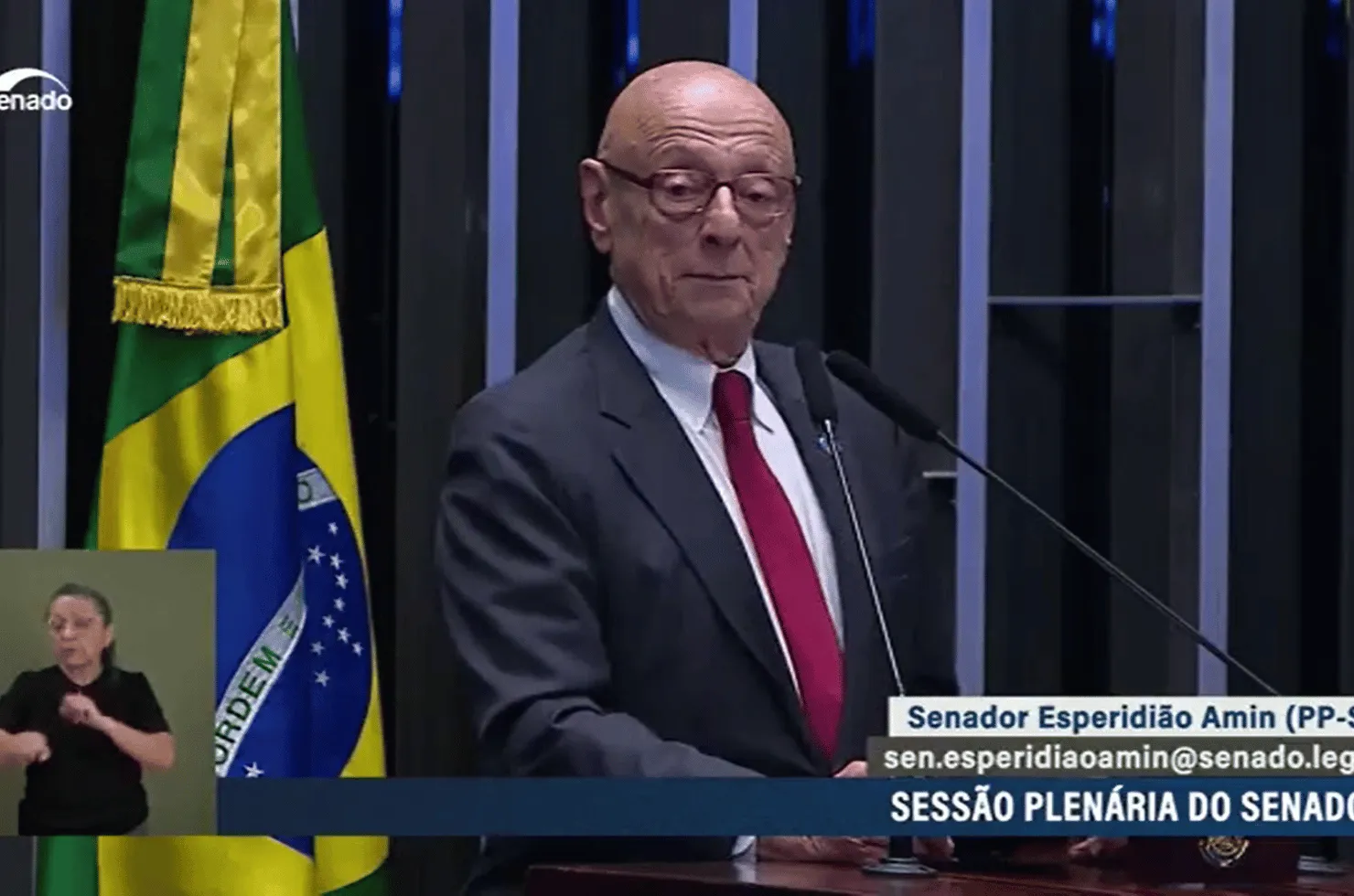 Senador Esperidião Amin faz homenagem a Ruy Hülse no Senado Federal