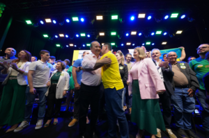 Jorginho Mello cita “vergonheira” e “marasmo” em Tubarão durante evento político