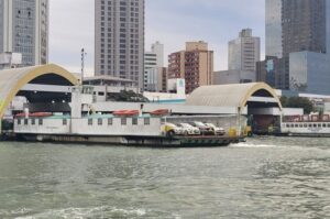 Ferry boat entre Itajaí e Navegantes para no fim de semana 