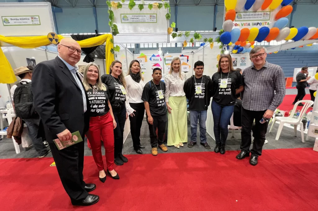 Secretário de Educação de Santa Catarina, Aristides Cimadon, participando da XII Feira Regional de Ciência e Tecnologia