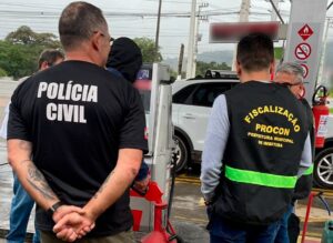Procon de Imbituba fiscaliza posto após denúncia de abastecimento irregular