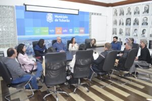 Tubarão começa a discutir projetos das praças centrais