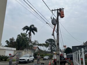 Ruas da região central de Criciúma sem energia na manhã desta quinta