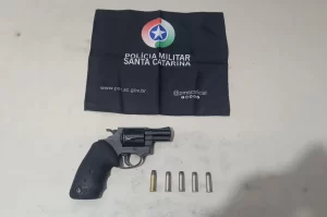 Idoso é preso com arma em Balneário Arroio do Silva