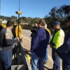 Equipe de técnicos visitando a ponte da Avenida Alfredo Hülse em São Martinho para análise do perfil transversal do rio Capivari