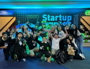 Jovens da Abadeus participam do Startup Summit 2024