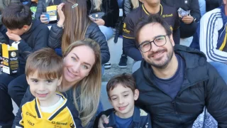 Torcida do Criciúma durante o jogo contra o Grêmio no Estádio Heriberto Hülse pela 24ª rodada do Campeonato Brasileiro.