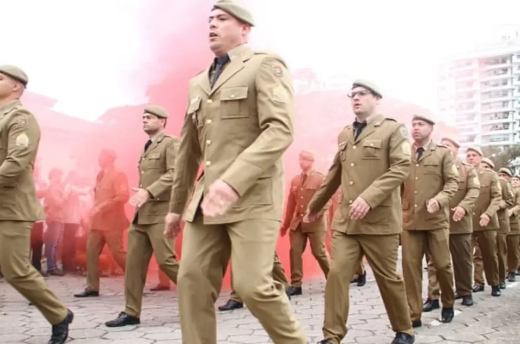 Formatura de 367 novos sargentos da Polícia Militar de Santa Catarina na Academia de Polícia Militar da Trindade, em Florianópolis