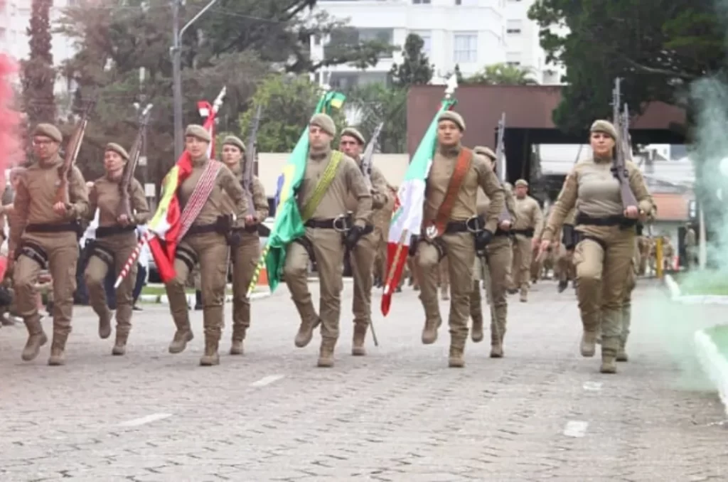 Formatura de 367 novos sargentos da Polícia Militar de Santa Catarina na Academia de Polícia Militar da Trindade, em Florianópolis