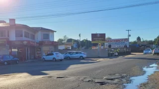 Buracos na rodovia SC-443 que liga Criciúma a Morro da Fumaça, impactando o tráfego