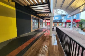 Rua Coberta de Criciúma tem goteiras e preocupa comerciantes