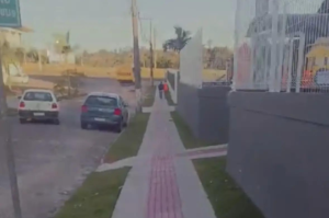 [VÍDEO] Mãe denuncia escola por deixar filho autista fugir