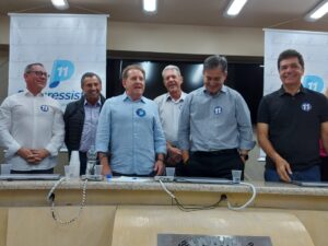 Vaguinho e Salvaro com o 11 no peito na convenção progressista
