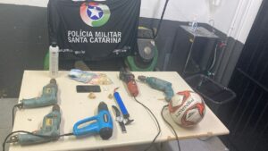 Jovem é preso por envolvimento com o tráfico de drogas em Criciúma