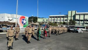 [VÍDEO] Solenidade marca a promoção de policiais militares em Balneário Camboriú