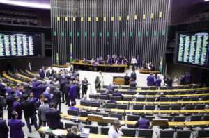 Câmara faz esforço concentrado para votar o segundo projeto da reforma tributária
