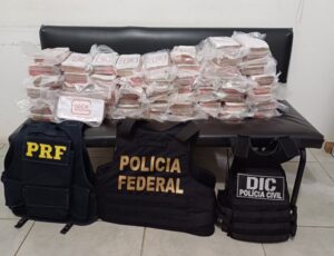 Operação prende traficantes com 120 kg de cocaína na BR-101 em Tubarão