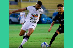 Figueirense perde e amarga permanência na Série C
