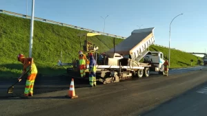 BR-101 em Obras: tráfego interrompido e bloqueios em Imbituba e região
