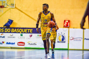 Basquete de SC se destaca por estrutura e formação de talentos