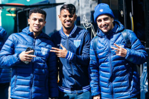 Com quatro desfalques, Avaí entra em campo buscando colar no G4