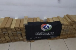 PM encontra mais de meia tonelada de maconha em Içara