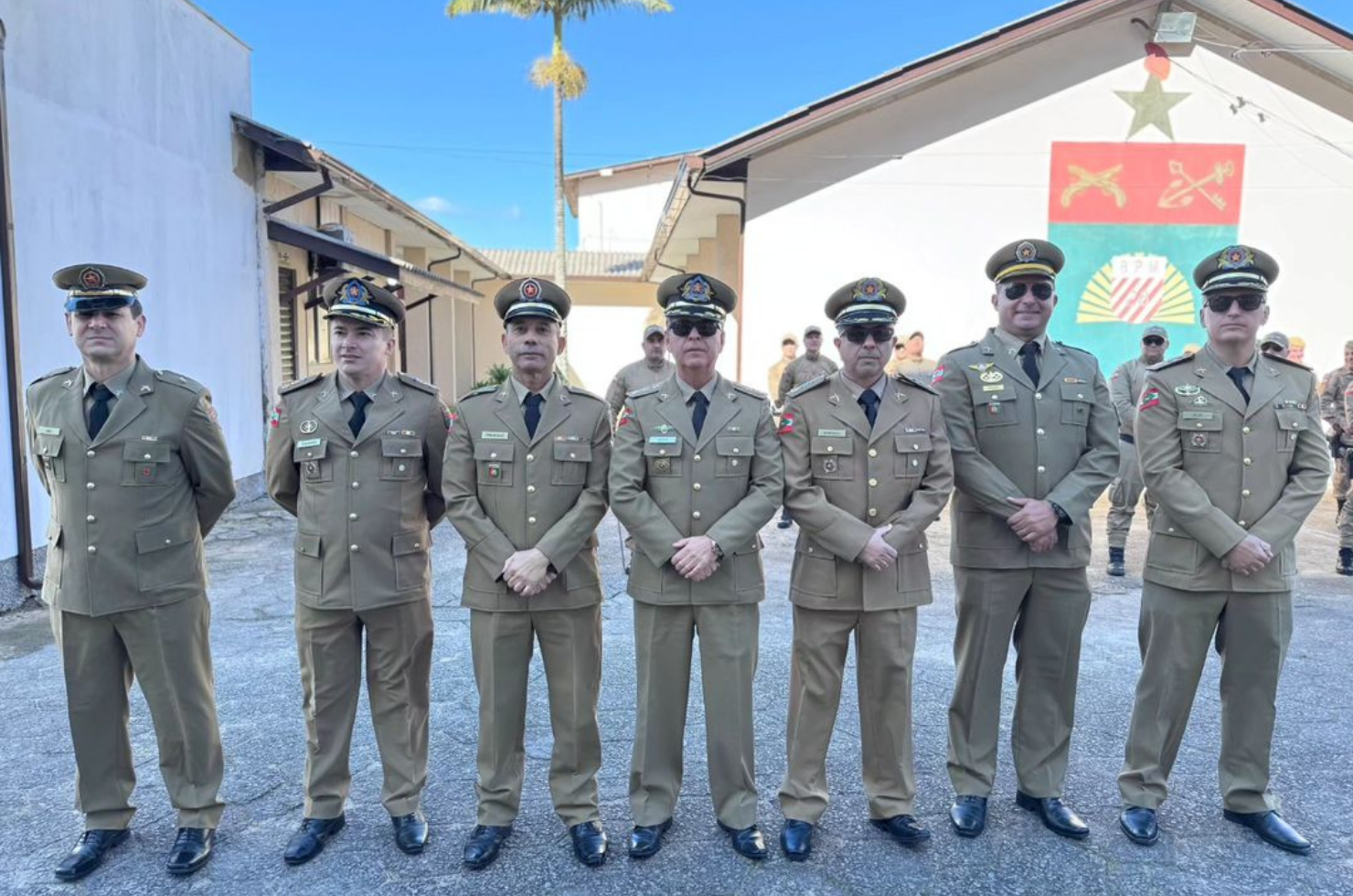 Sargentos da PM são graduados em Laguna