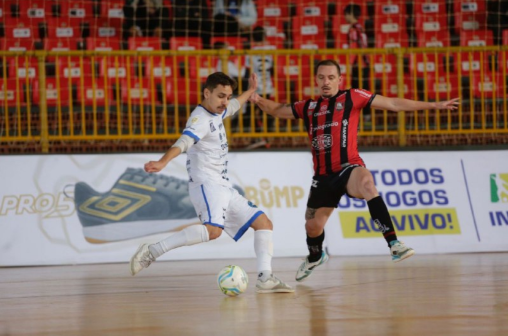 Tubarão Futsal busca ponto importante fora de casa