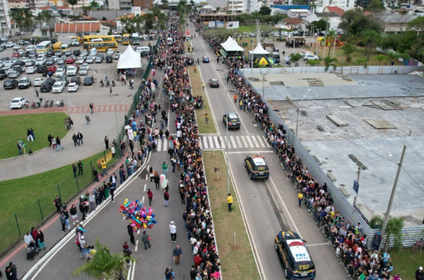 Ambulantes que pretendem atuar no Desfile Cívico de 7 de Setembro já podem se credenciar