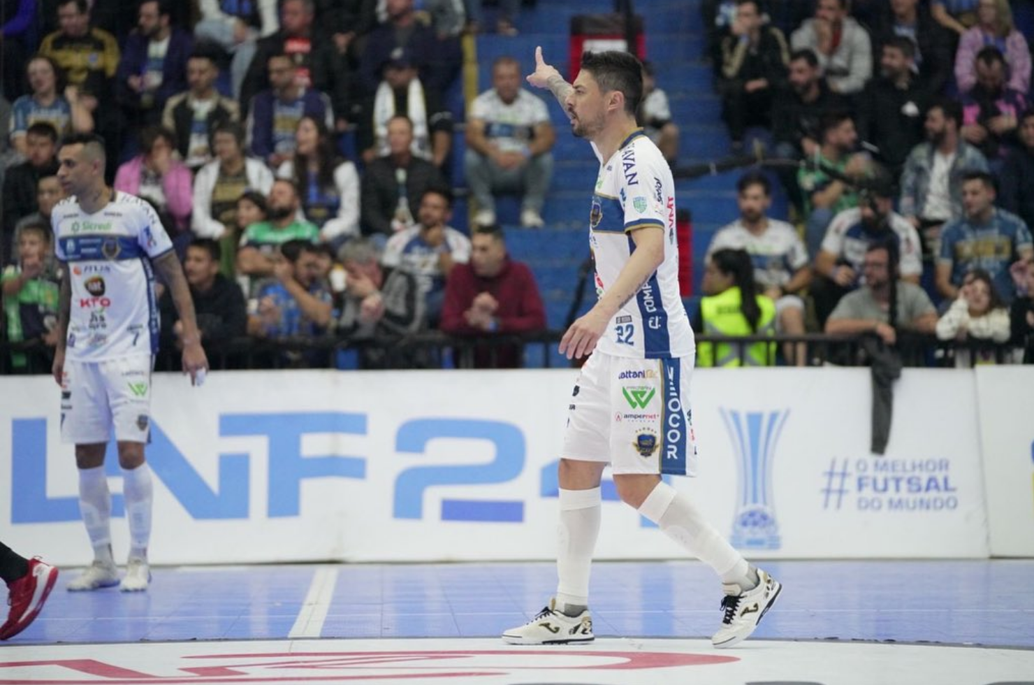 Partida entre Tubarão Futsal e Pato é adiada pela LNF