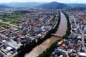 “As margens do Rio Tubarão estão sendo desrespeitadas”, diz secretário em Tubarão