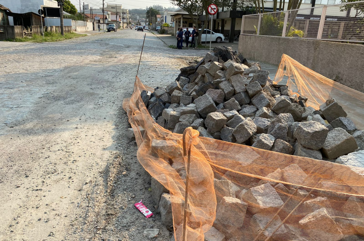 Vistoria conjunta em ruas é realizada pela AGR e Tubarão Saneamento