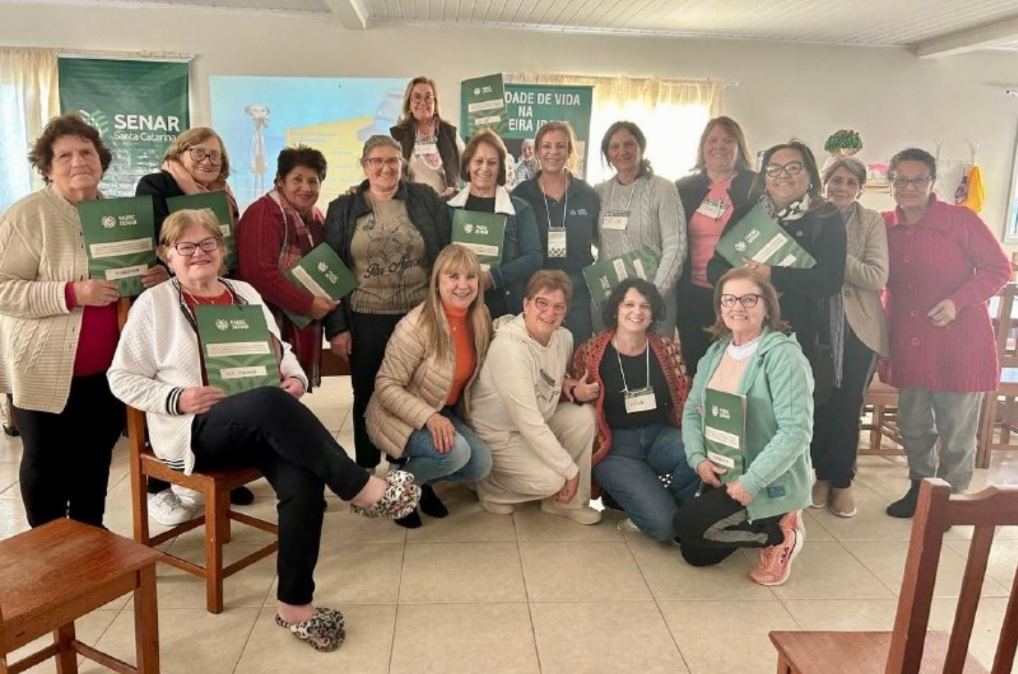 Integrantes do Programa Mulheres em Ação participam de curso em Tubarão