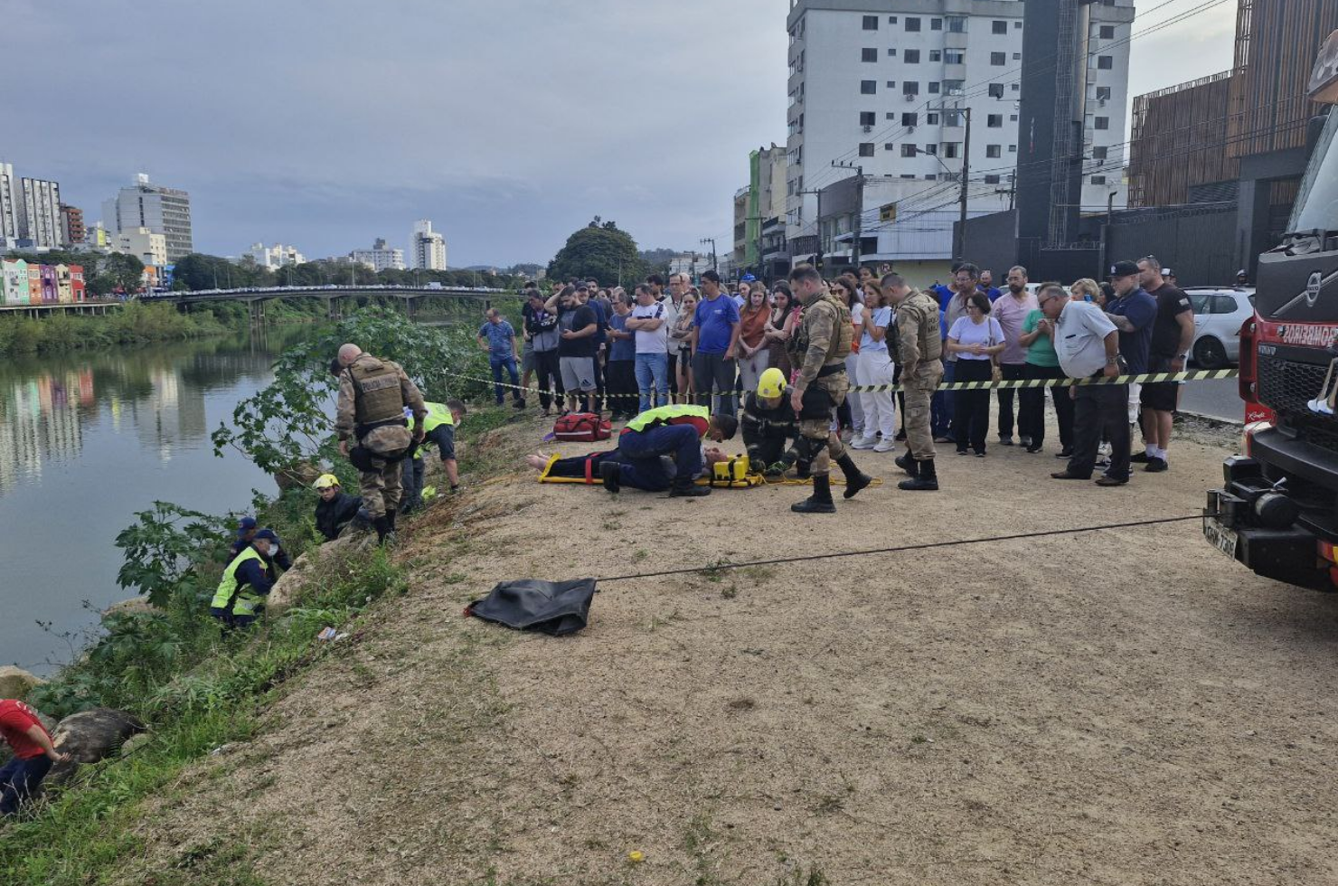 Idoso que caiu de carro no Rio Tubarão teve um mal súbito