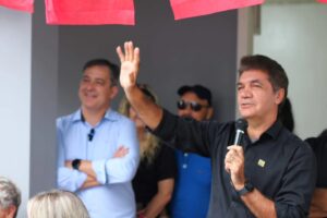 Clésio Salvaro pede licença da Prefeitura para fazer campanha a Vaguinho