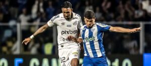 Avaí enfrenta líder Santos pela Série B do Brasileirão