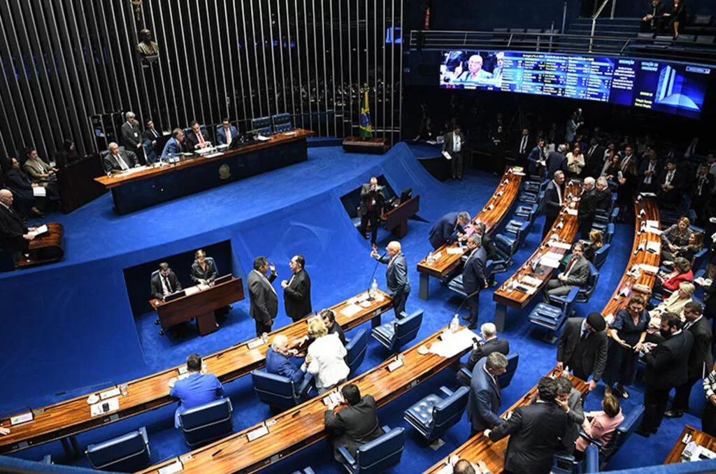 Senado aprova projeto de isenção do Imposto de Renda para quem ganha até R$ 5 mil por mês