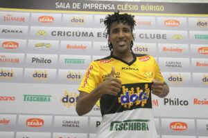 Ex-Criciúma, Bruno Cortez anuncia aposentadoria dos gramados