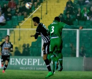 Figueirense e Chapecoense ficam no empate em estreia na Copa SC