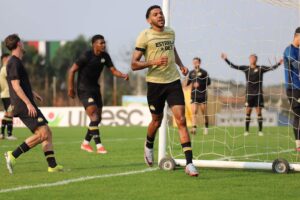 Werik Popó faz dois e time alternativo do Criciúma vence o Sub-20
