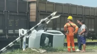 Colisão entre trêm e Carro em Criciúma