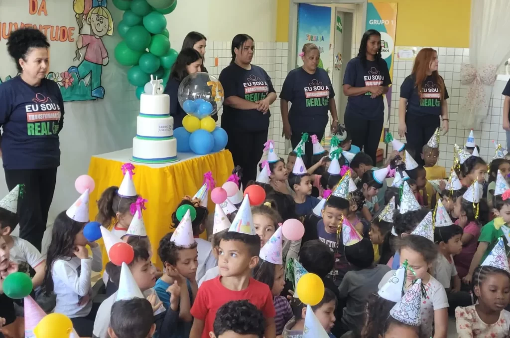 Bolo em comemoração aos 75 anos do Bairro da Juventude