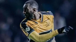 Yannick Bolasie pode estar de saída do Criciúma no final da temporada