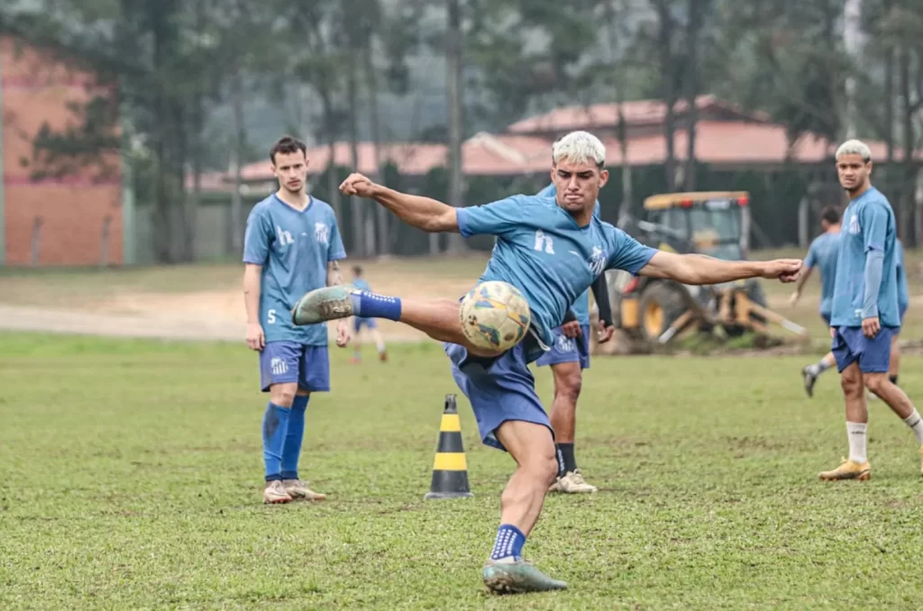 Treino realizado pelo técnico Roberto Neves do Caravaggio Sub-21