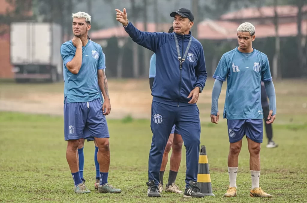 Treino realizado pelo técnico Roberto Neves do Caravaggio Sub-21