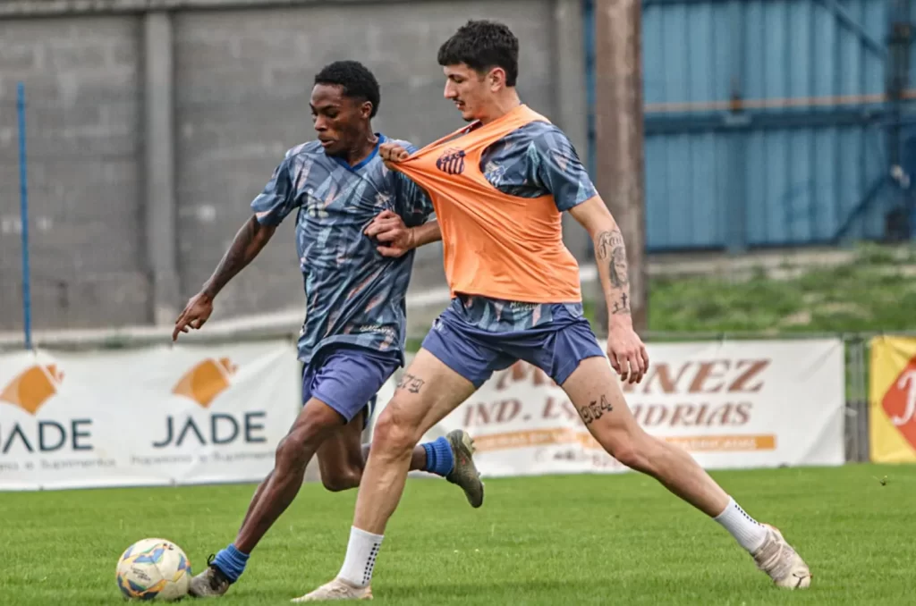 Treino do Caravaggio no Estádio da Montanha em preparação para o confronto com o Metropolitano pela Copa Santa Catarina Sub-21