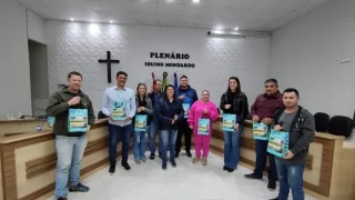 Reunião do Colegiado de Turismo da Amesc em Timbé do Sul com gestores municipais de turismo.