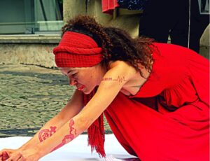 Conexões Contemporâneas traz performances e oficinas para Itajaí