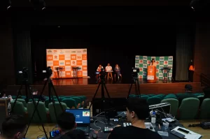 Confira fotos do debate com vices de Capivari de Baixo
