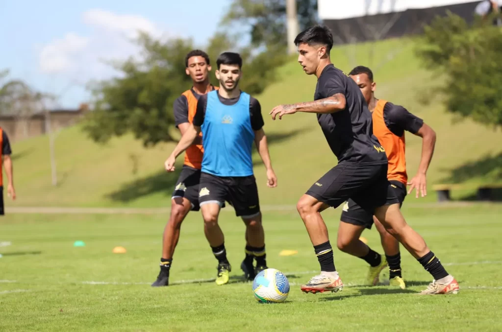 Treino do time Sub-23 do Criciúma no Centro de Treinamento Antenor Angeloni, preparando-se para o Campeonato Brasileiro de Aspirantes